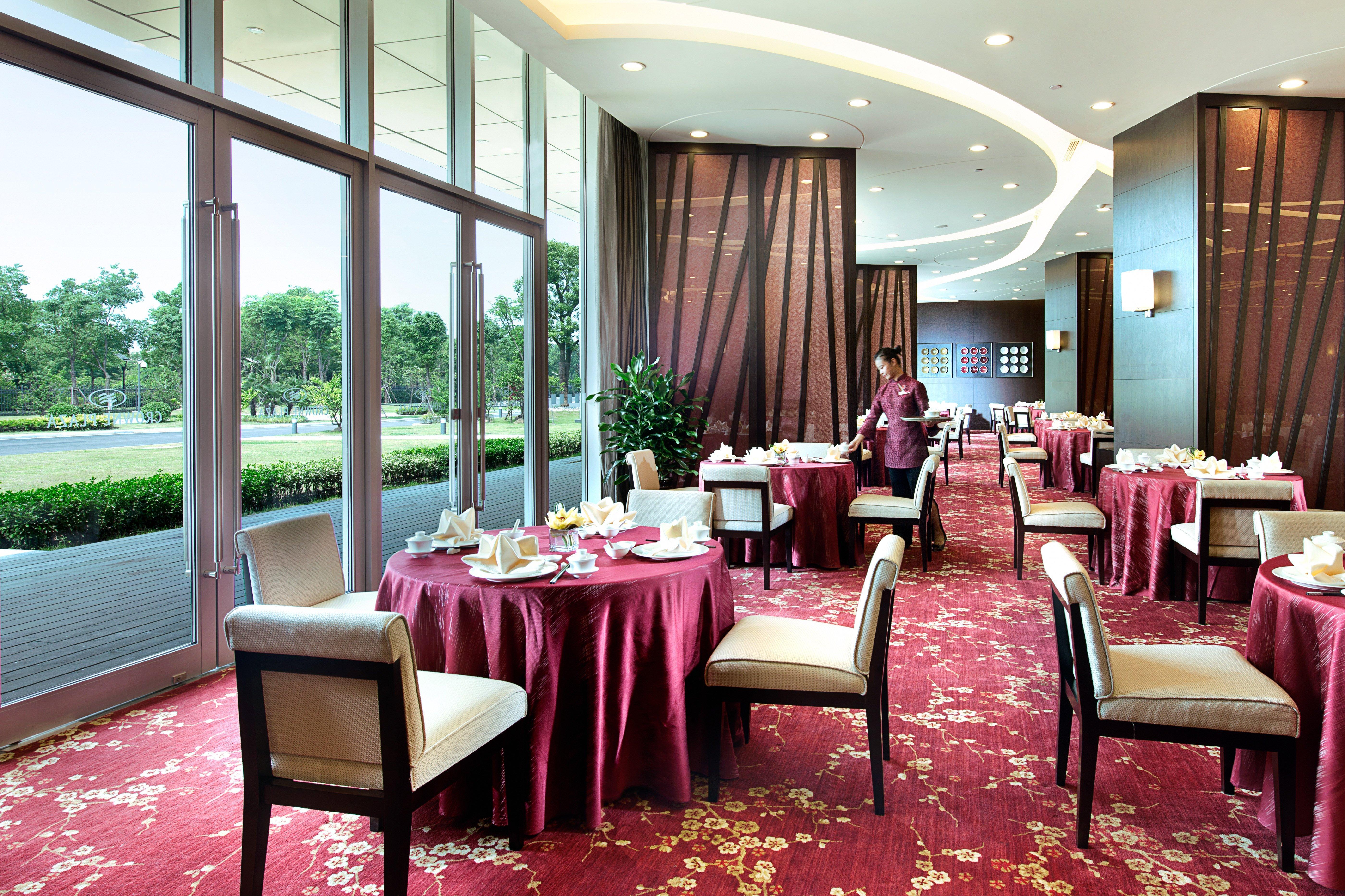 Crowne Plaza Shanghai Xiayang Lake By Ihg Qingpu Restaurant photo