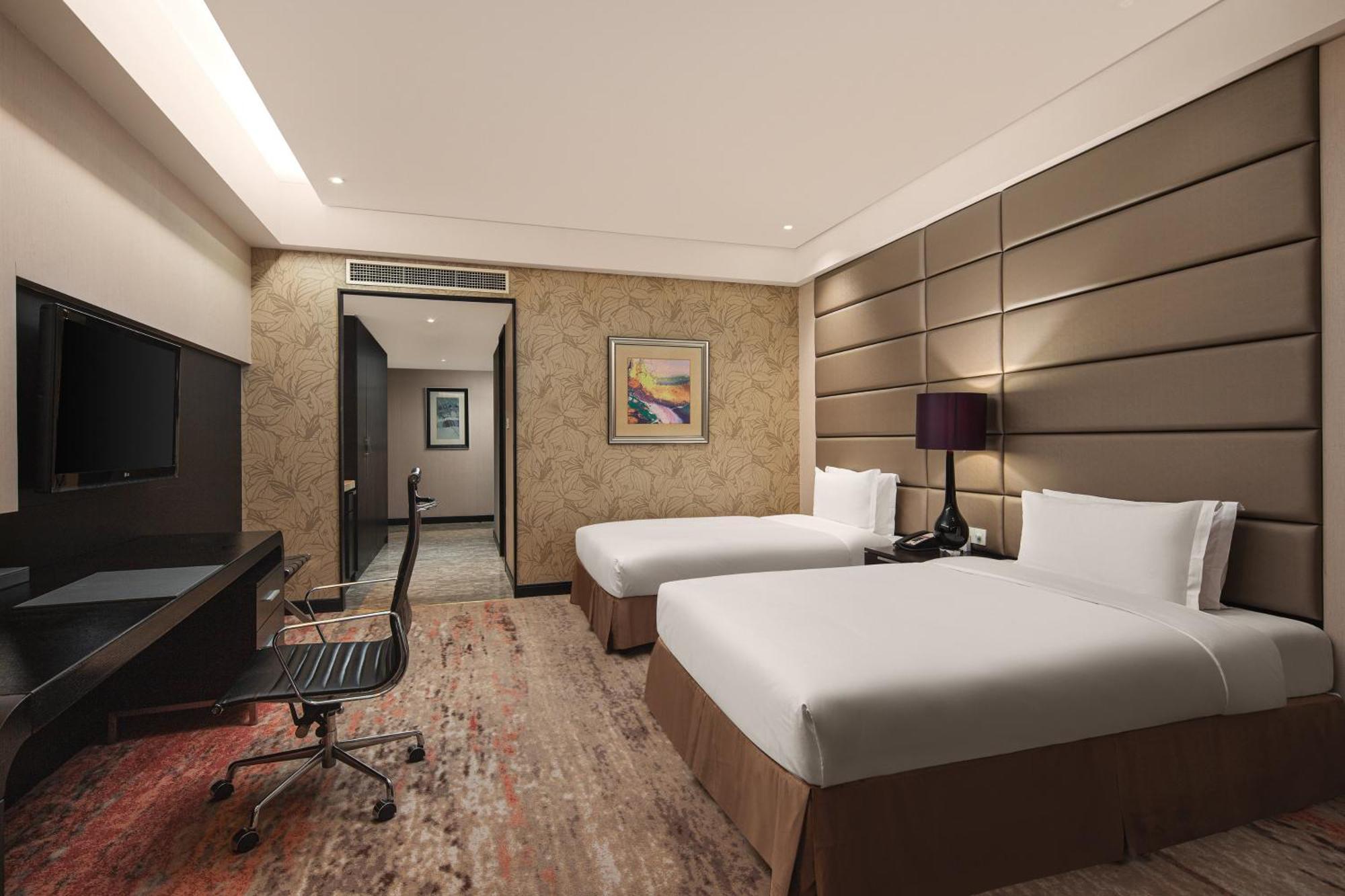 Crowne Plaza Shanghai Xiayang Lake By Ihg Qingpu Exterior photo